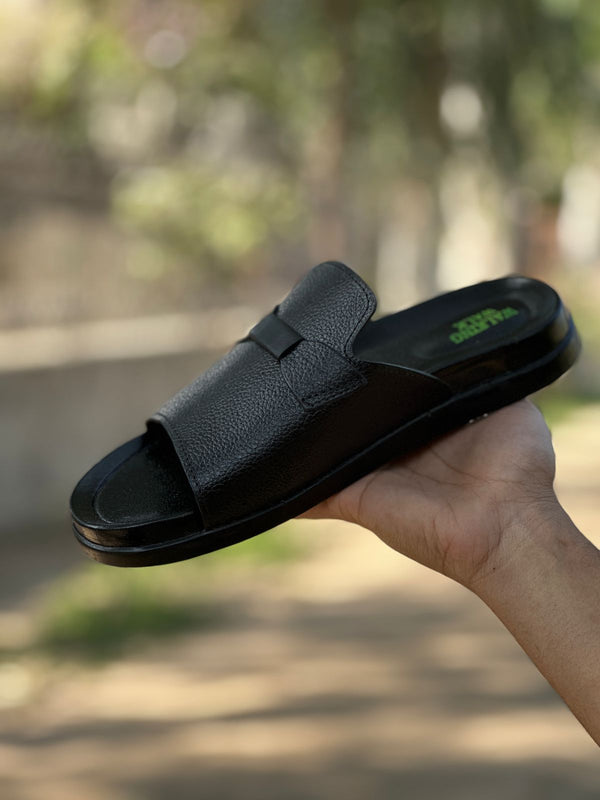 HERITAGE STRIDE 𝗟𝗘𝗔𝗧𝗛𝗘𝗥 SLIPPERS
